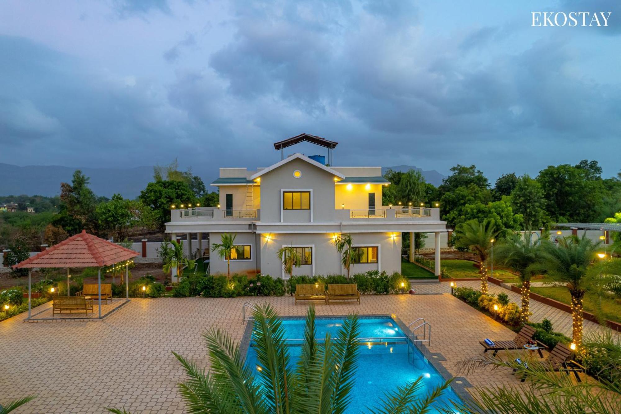 Ekostay Gold Palm Estate I Cricket Turf I Rain Dance I 2 Acre Property Karjat Dış mekan fotoğraf