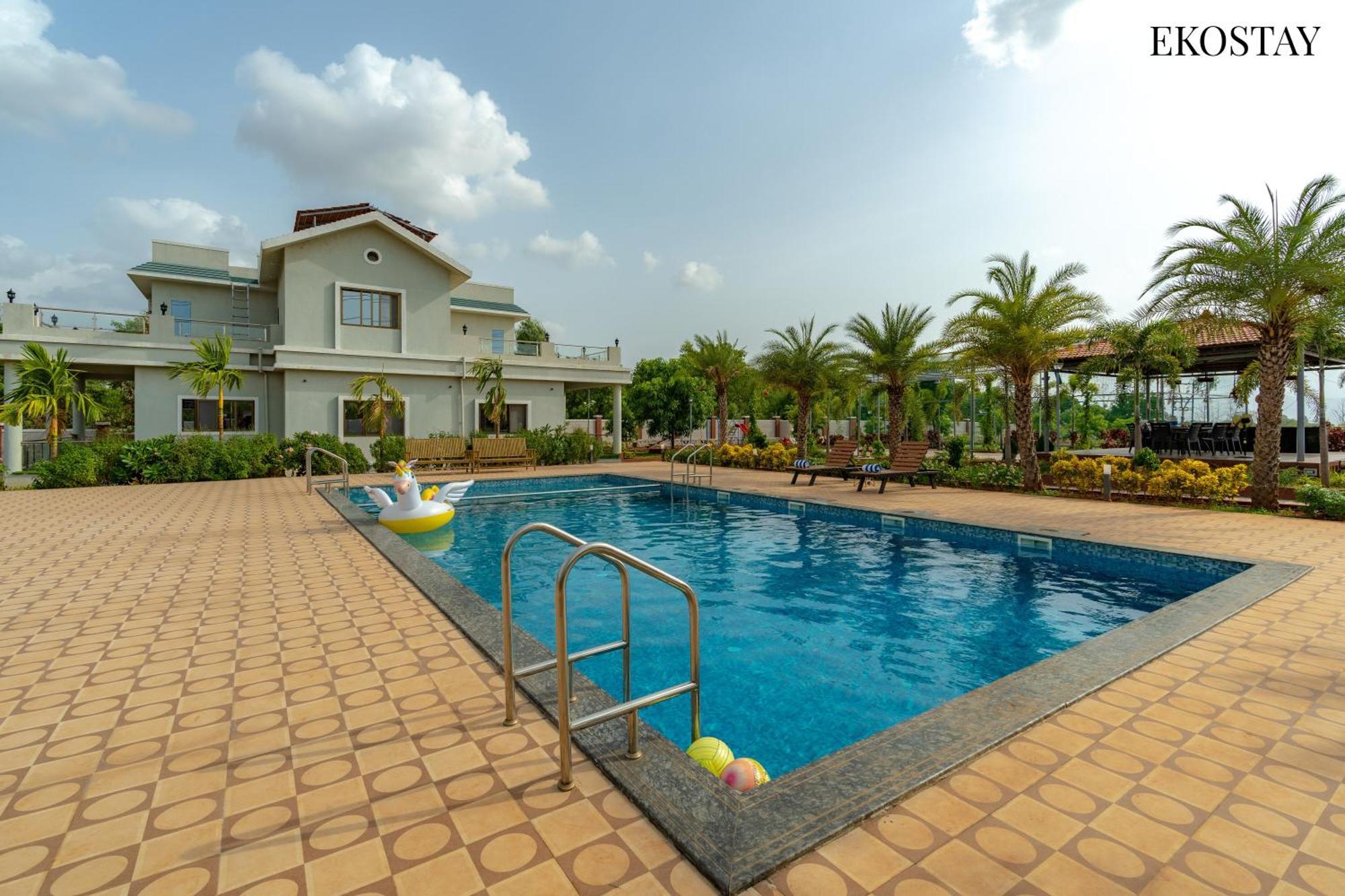 Ekostay Gold Palm Estate I Cricket Turf I Rain Dance I 2 Acre Property Karjat Dış mekan fotoğraf