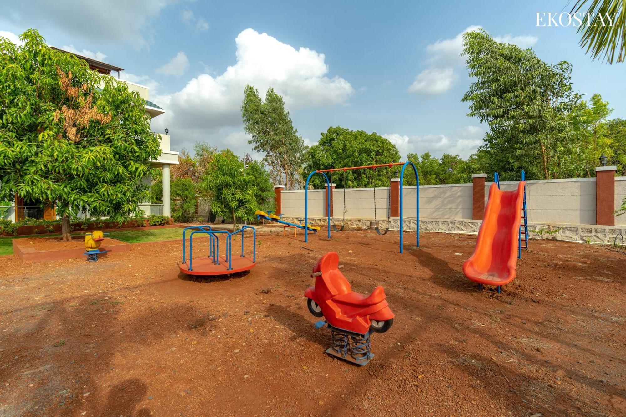 Ekostay Gold Palm Estate I Cricket Turf I Rain Dance I 2 Acre Property Karjat Dış mekan fotoğraf