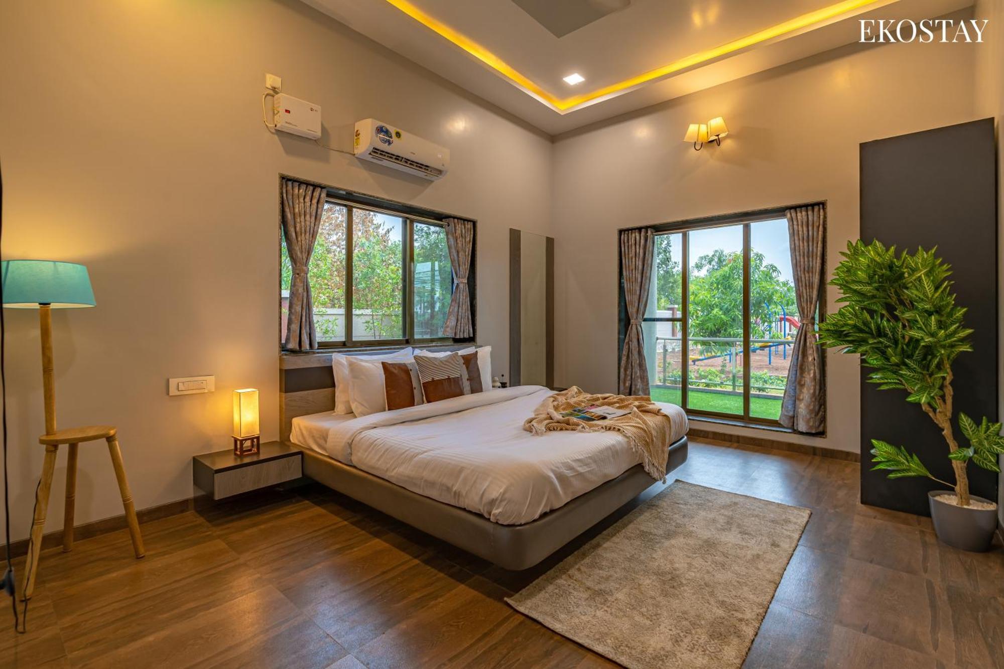 Ekostay Gold Palm Estate I Cricket Turf I Rain Dance I 2 Acre Property Karjat Dış mekan fotoğraf